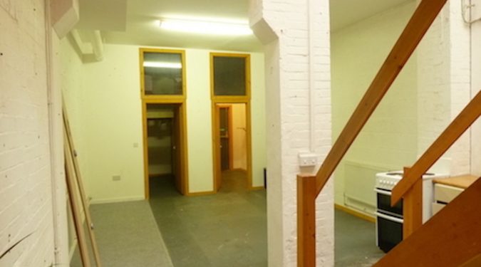 Live work units to rent in Victorian warehouse in London, with 2 rooms, mezzanine floor and open area