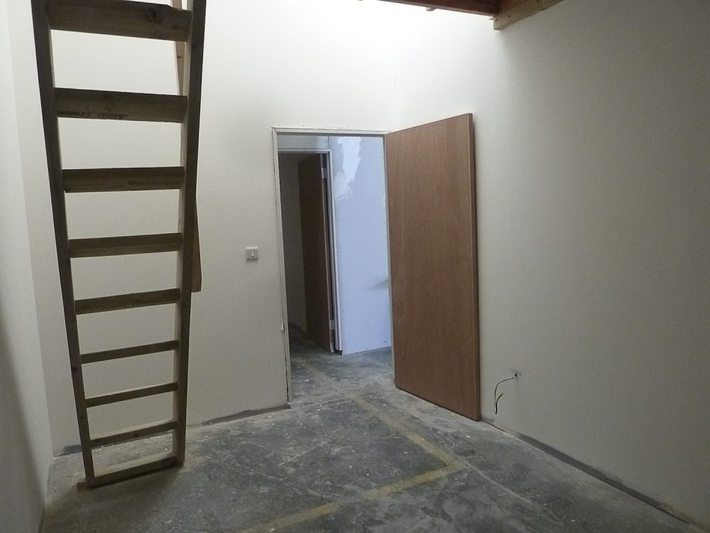 Room / mezzanine