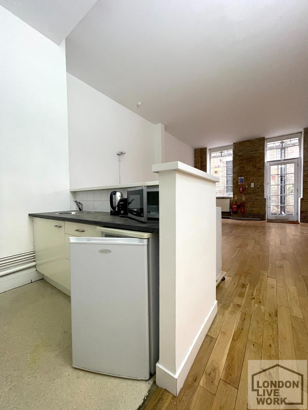 N16 Creative studio to rent in converted piano factory in Stoke Newington 8