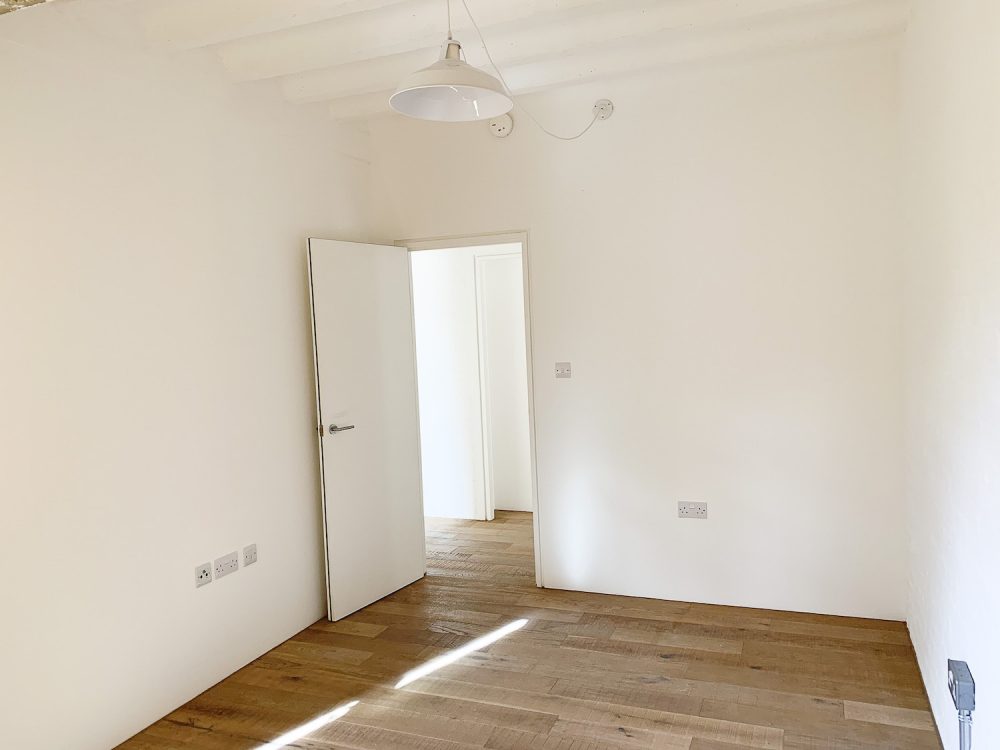 Room 1 – Live work style warehouse apartment to rent in SE13 Lewisham Old road