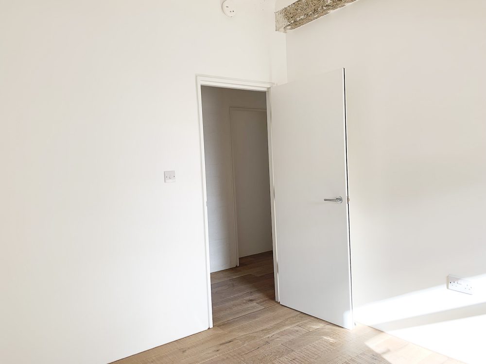 Room 2 – Live work style warehouse apartment to rent in SE13 Lewisham Old road
