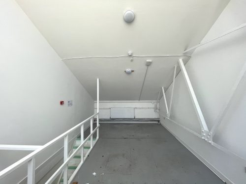 Mezzanine Studio Available to rent in N17 Mill Mead Road Pic23