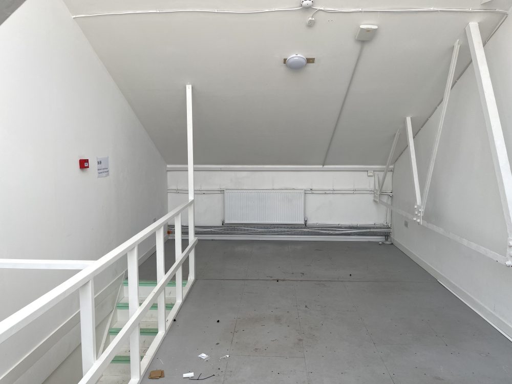 Mezzanine Studio Available to rent in N17 Mill Mead Road Pic26