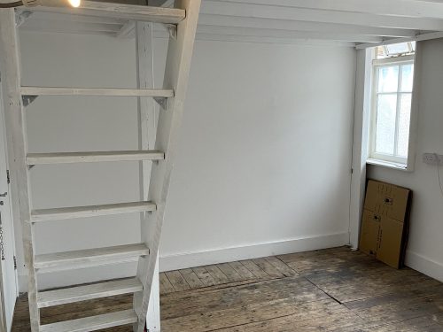 Mezzanine Studio Available to rent in N16 Shelford Place Pic5