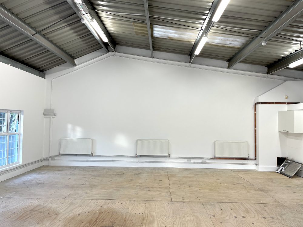 First Floor Warehouse Studio Available to rent in N4 anor House Vale RoadPic12