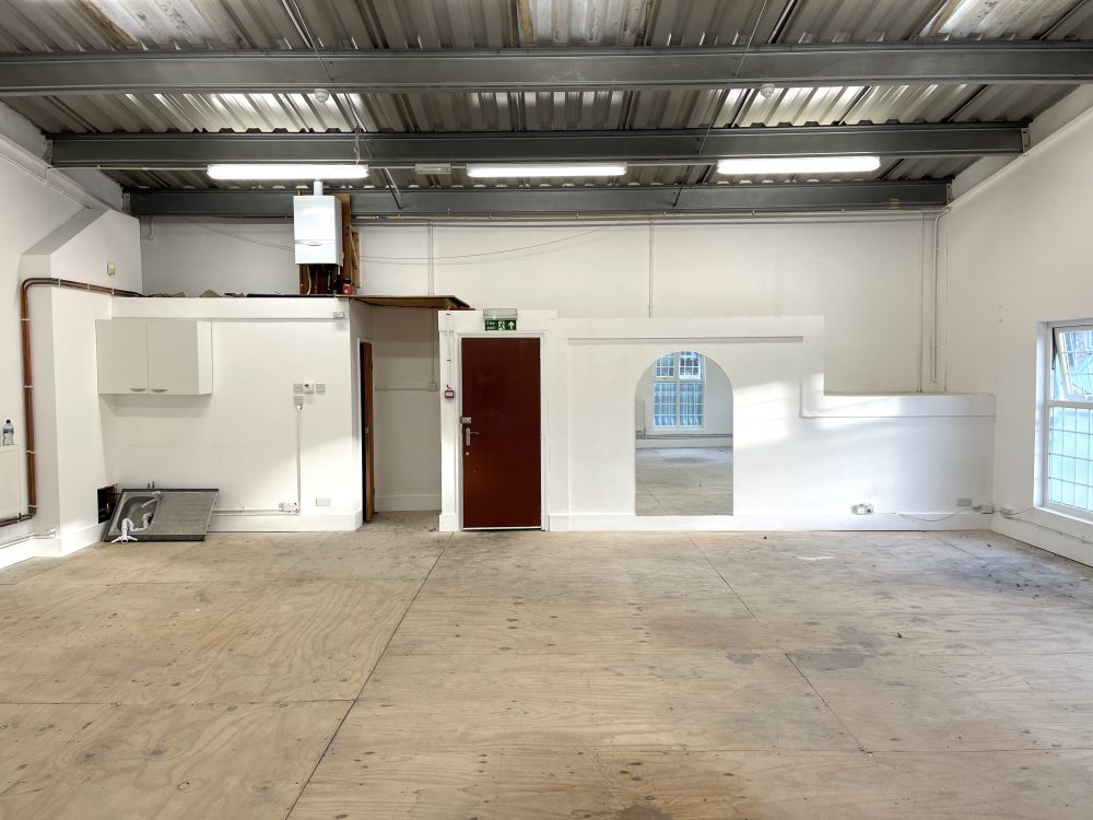 First Floor Warehouse Studio Available to rent in N4 anor House Vale RoadPic14