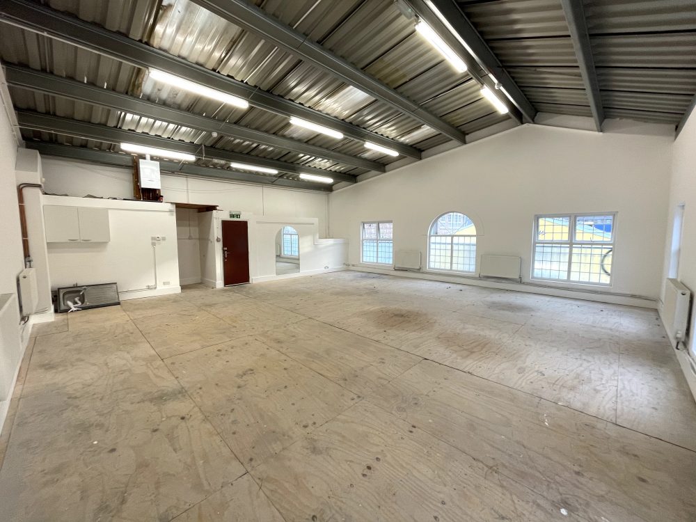 First Floor Warehouse Studio Available to rent in N4 anor House Vale RoadPic16
