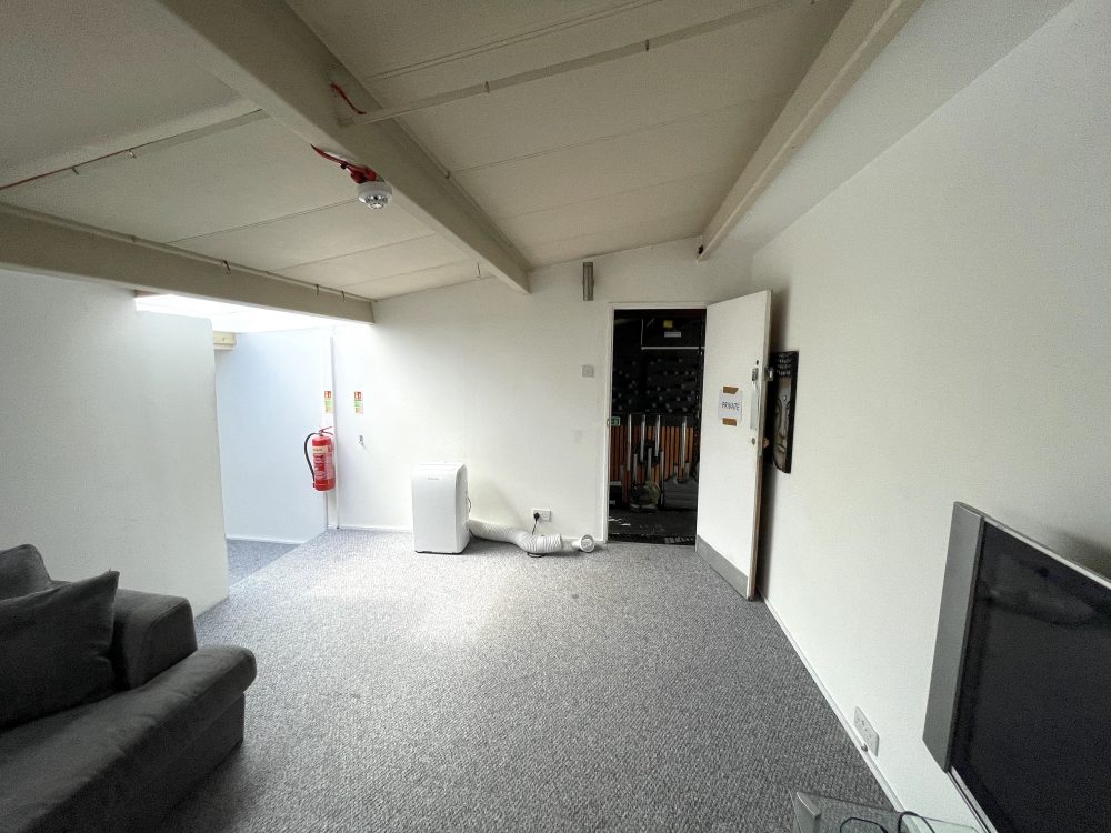 1st Flr Creative Studio Available To rent in E3 Hackney Wick Autmn Street Pic2