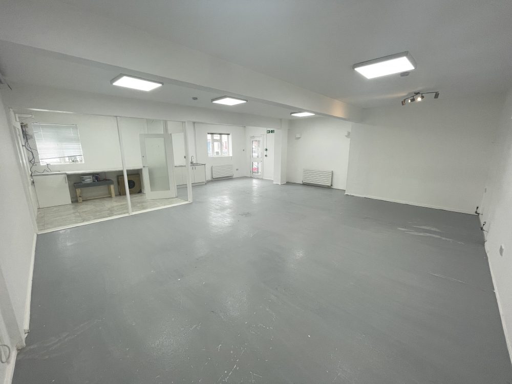 E18 Woodford 730 Sq Ft Ground Floor Unit To rent in Creative Warehouse 19