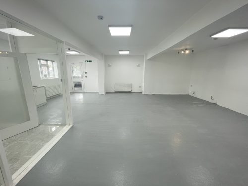 E18 Woodford 730 Sq Ft Ground Floor Unit To rent in Creative Warehouse 20