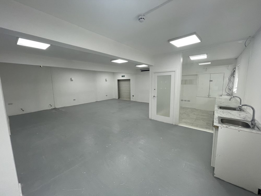E18 Woodford 730 Sq Ft Ground Floor Unit To rent in Creative Warehouse 23