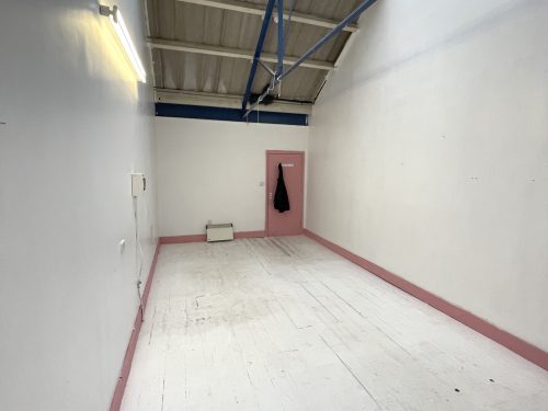 first floor light idustrial creative artist studio to rent in N16 Stoke Newington Shelford Place Pic2