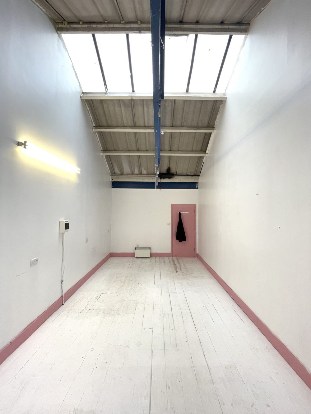 first floor light idustrial creative artist studio to rent in N16 Stoke Newington Shelford Place Pic3