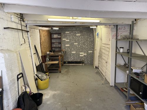 E15 Stratford Evesham Road Warehouse Studio conversion : Light industrial art studio To rent Pic12