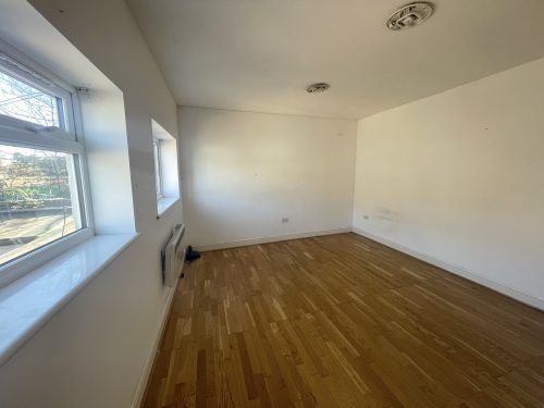 E15 Stratford Evesham Road Warehouse Studio conversion : Light industrial art studio To rent Pic41