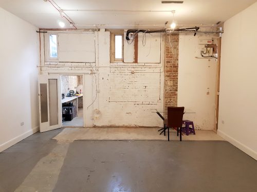 Light indurstrial unit to rent in E9 Tudor Grive Enter price House Pic25