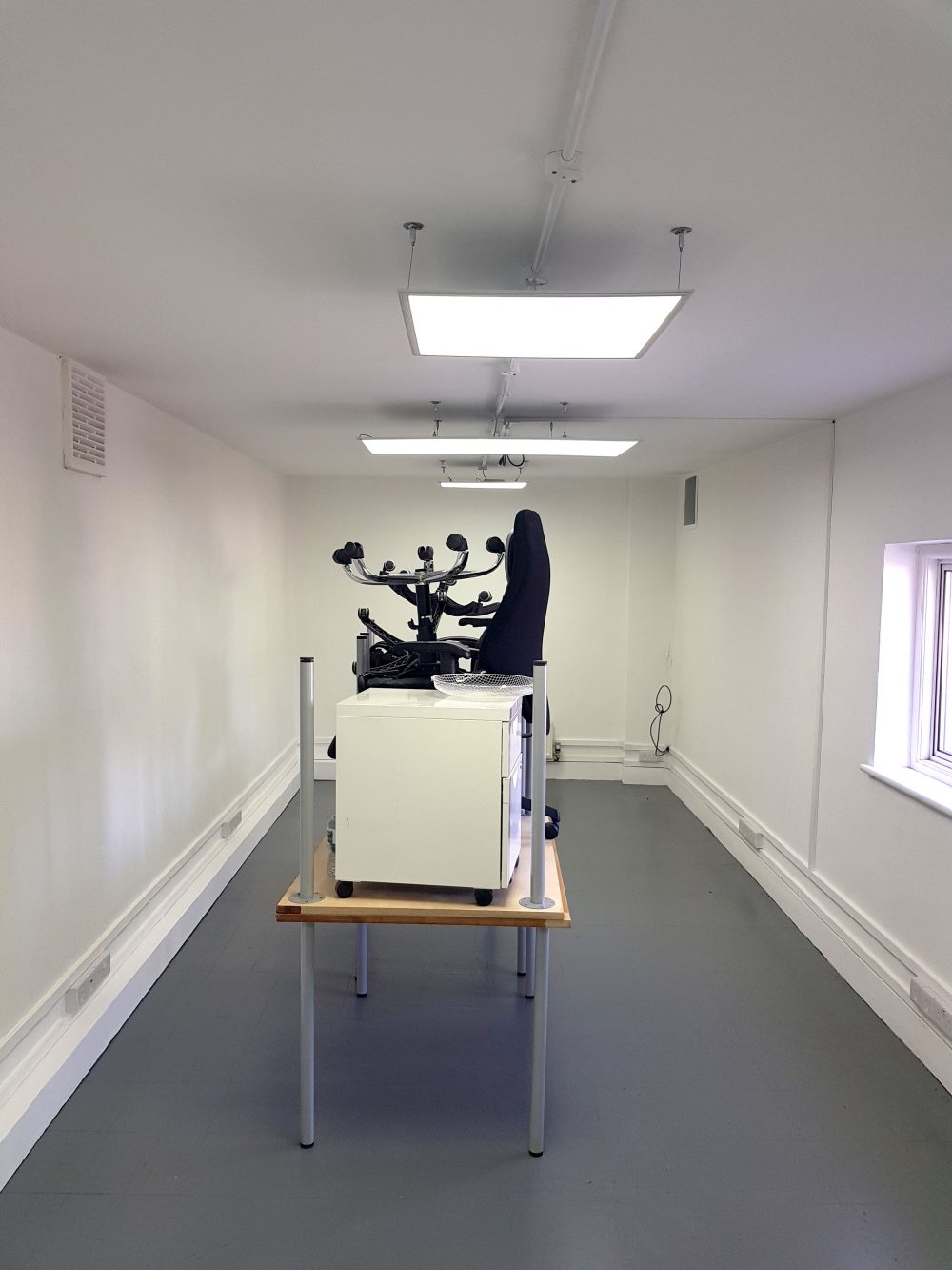 Creative Art studio to rent in N16 Newington Geen Unit H Pic1