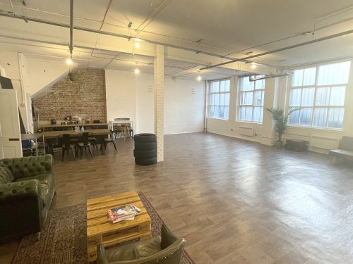 E9 Hackney Belsham Street Warehouse Studio : Light industrial art studio To rent Pic6