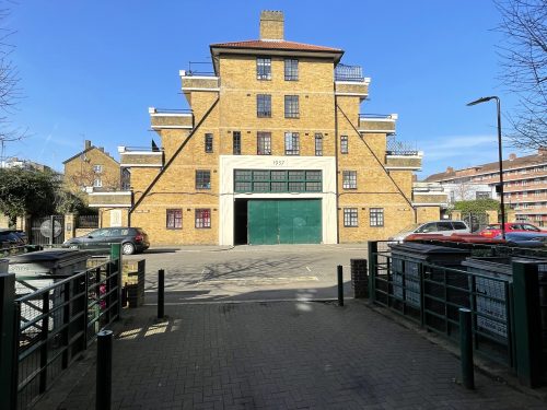 E9LennoxHousewarehousetorent1