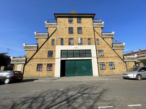 E9LennoxHousewarehousetorent3