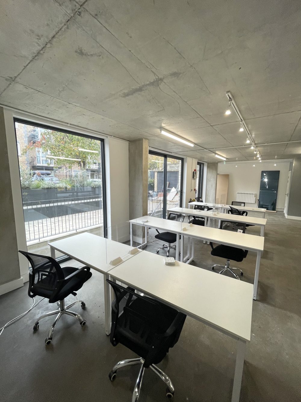 Huge Creative Studio Available to rent in E9 Hackney Central Pic1
