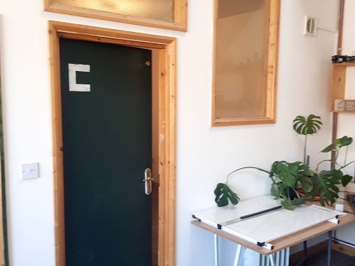 Light indurstrial unit to rent in N15 Markfield rd Gaunson House Studio B and C PIc19