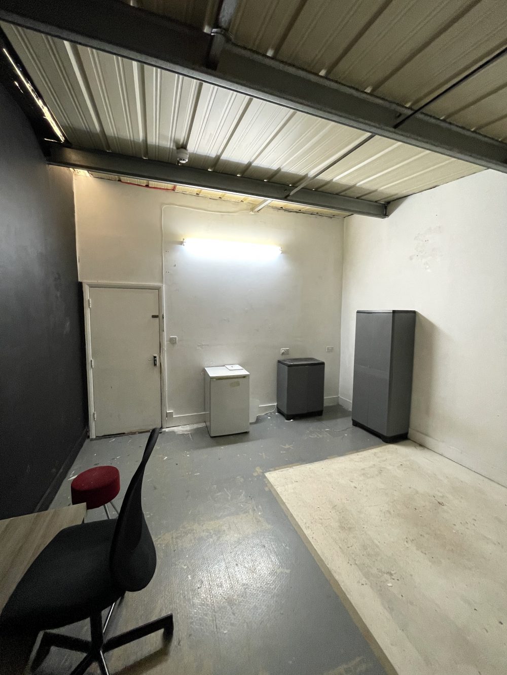 Light indurstrial unit to rent in N16 Stoke Newington Shelford Place PIc1
