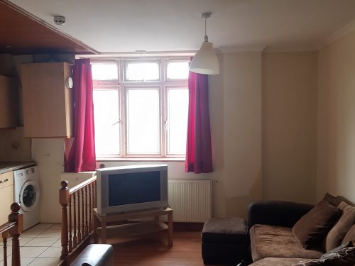 Open Plan Studio Flat to rent in N15 Manor House Pic 19