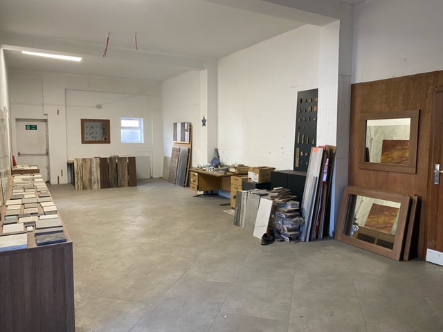 Warehouse to rent 3 floors 27000 Sq ft in E10 Rigg Approach 5