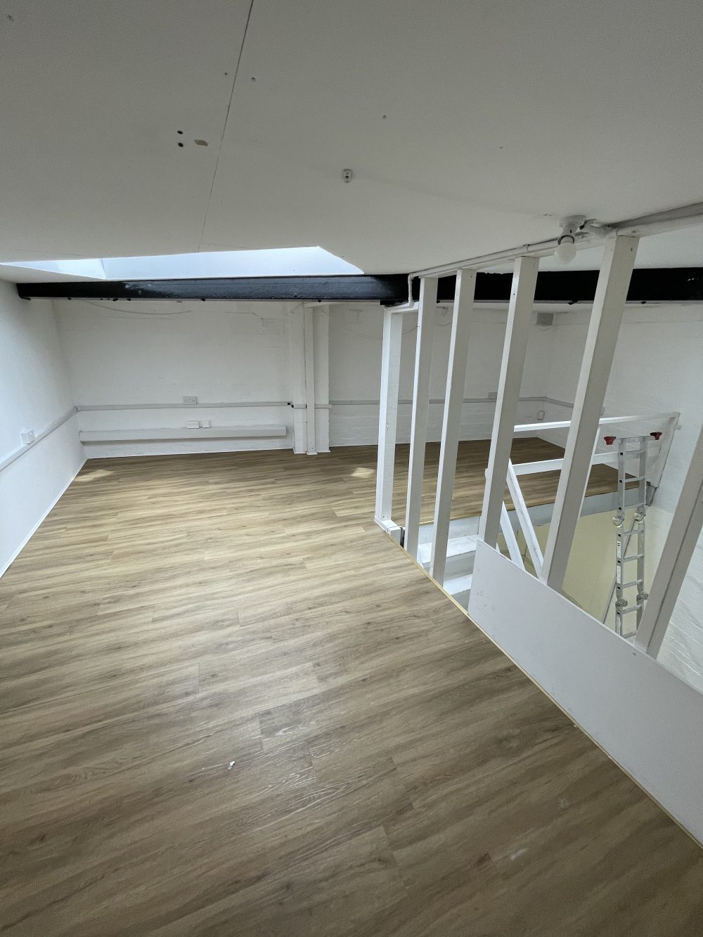 Creative Art Studio Available To rent in E9 Homerton London Pic8