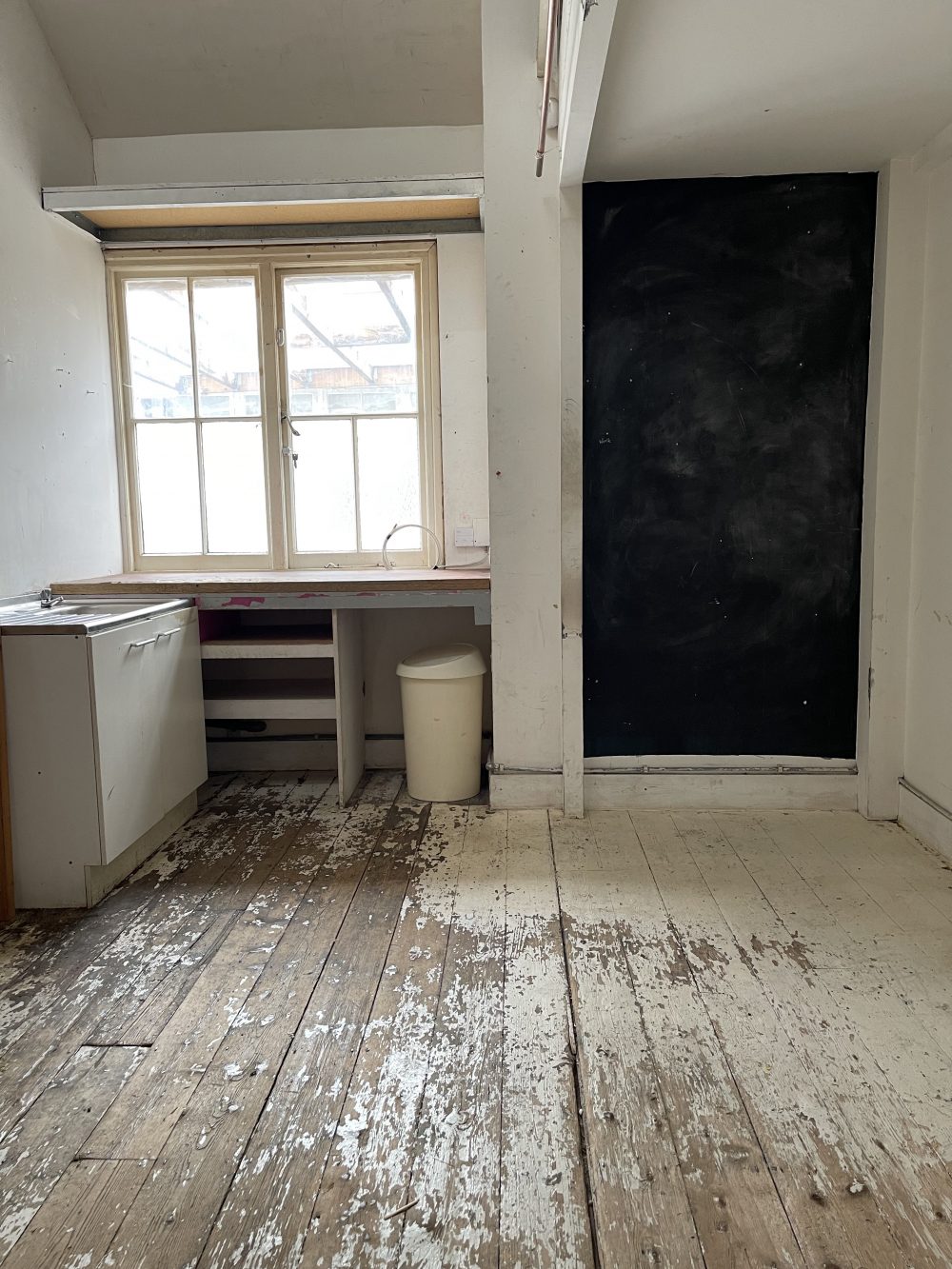 Creative Art Studio Available To rent in N16 Shelfrod Place London Unit 51 Pic10
