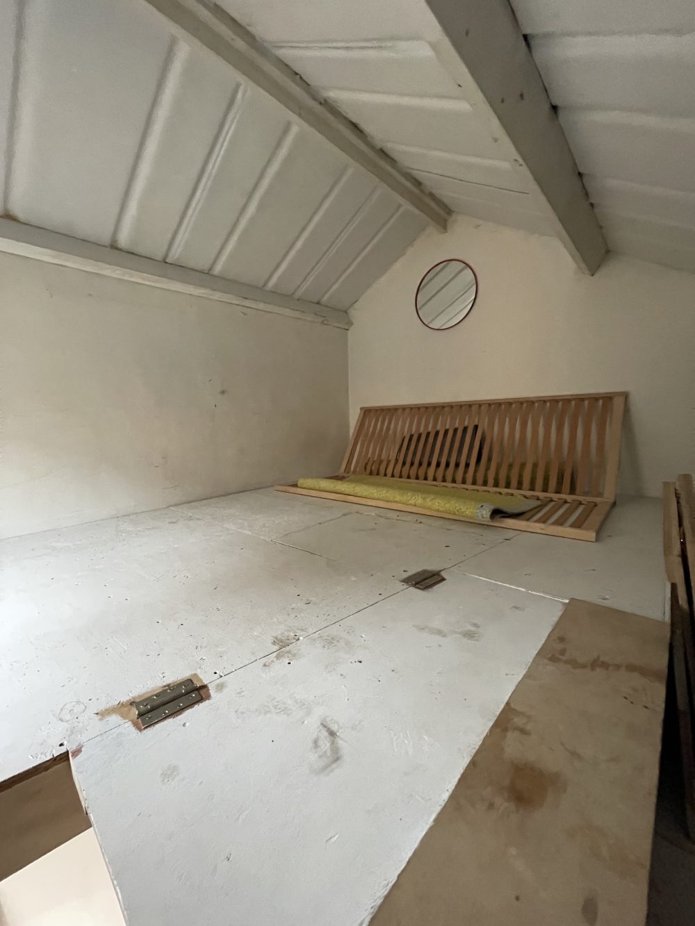 Huge Mezzanine Studio Available to rent in N16 Shelford Place Pic2