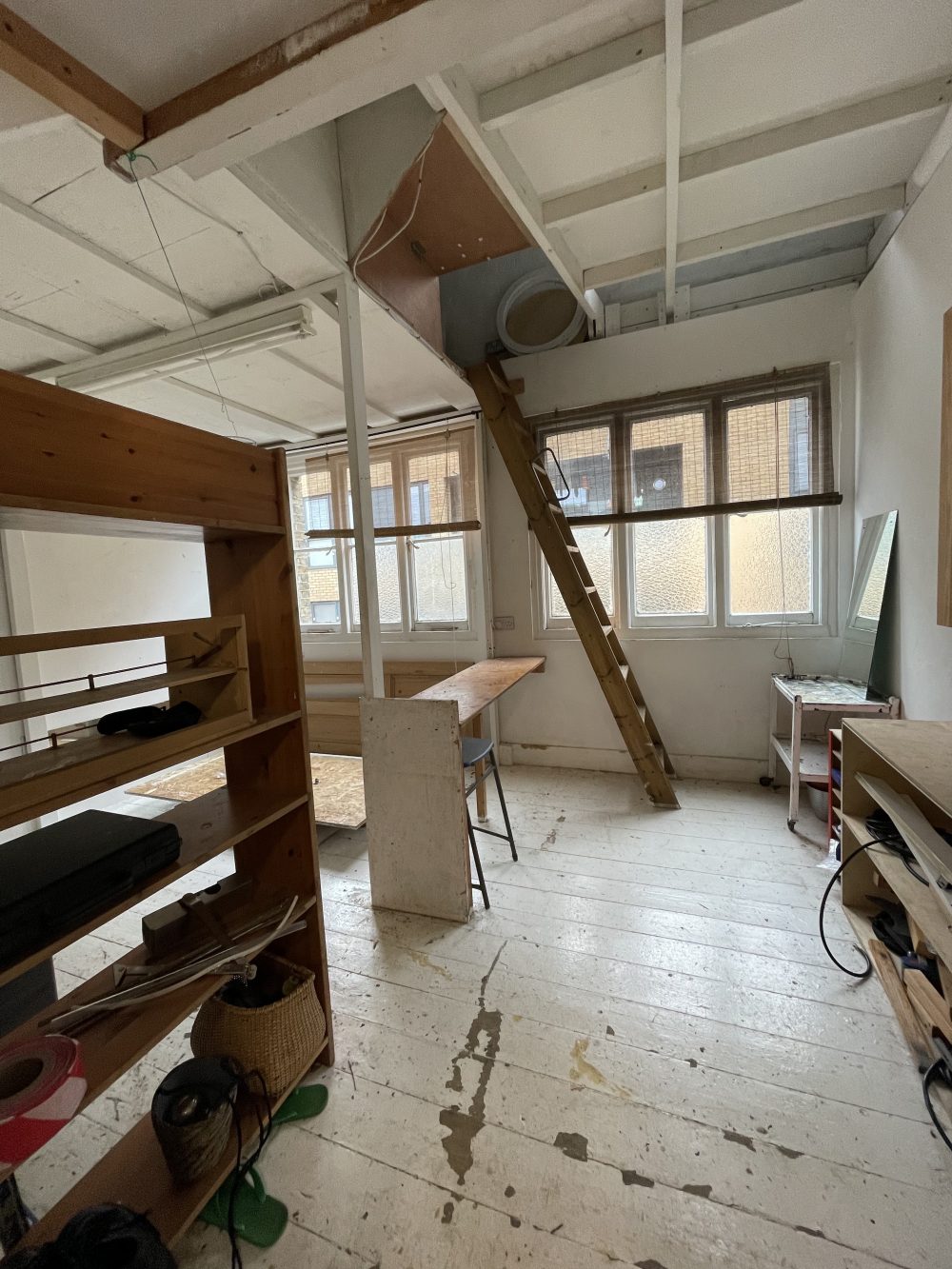 Huge Mezzanine Studio Available to rent in N16 Shelford Place Pic7