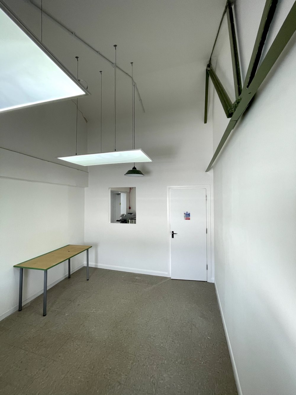 Studio Available to rent in N16 Green Lane Pic1