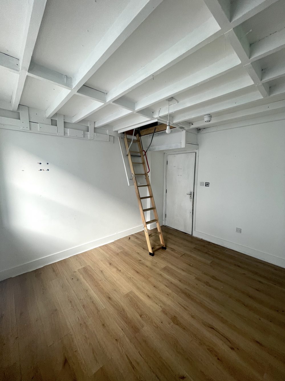 1st Floor Art Studio Available to rent in N16 Stoke Newington Shelford Place Pic11