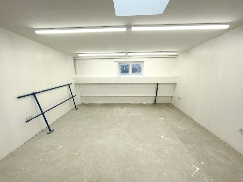 Light industrial Creative Studio To Rent in E9 Hackney Wick Wallis Road Pic9