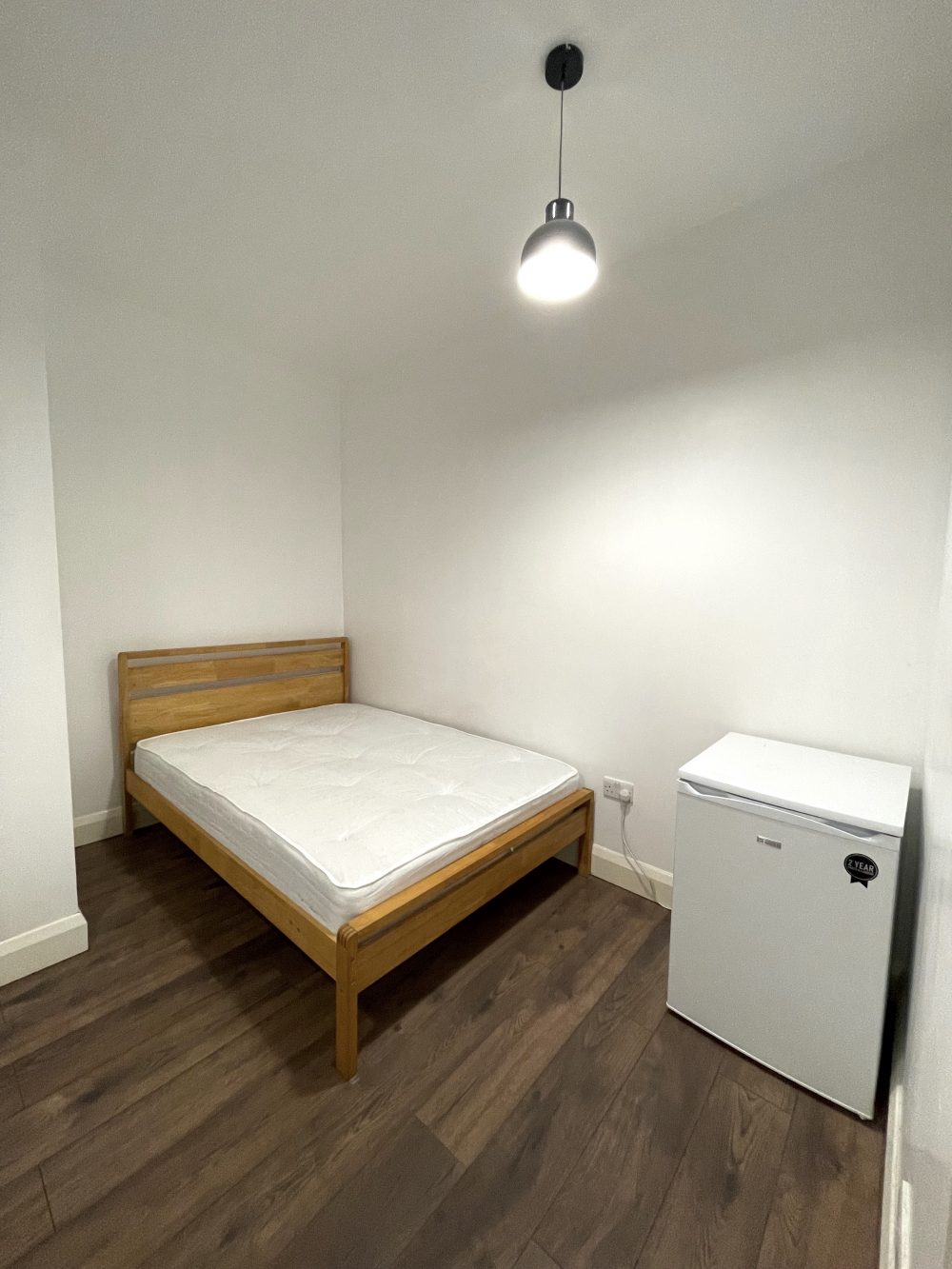 Creative live work style Studio flat Available to rent in E3 Hackney Wick Wick Lane Pic2