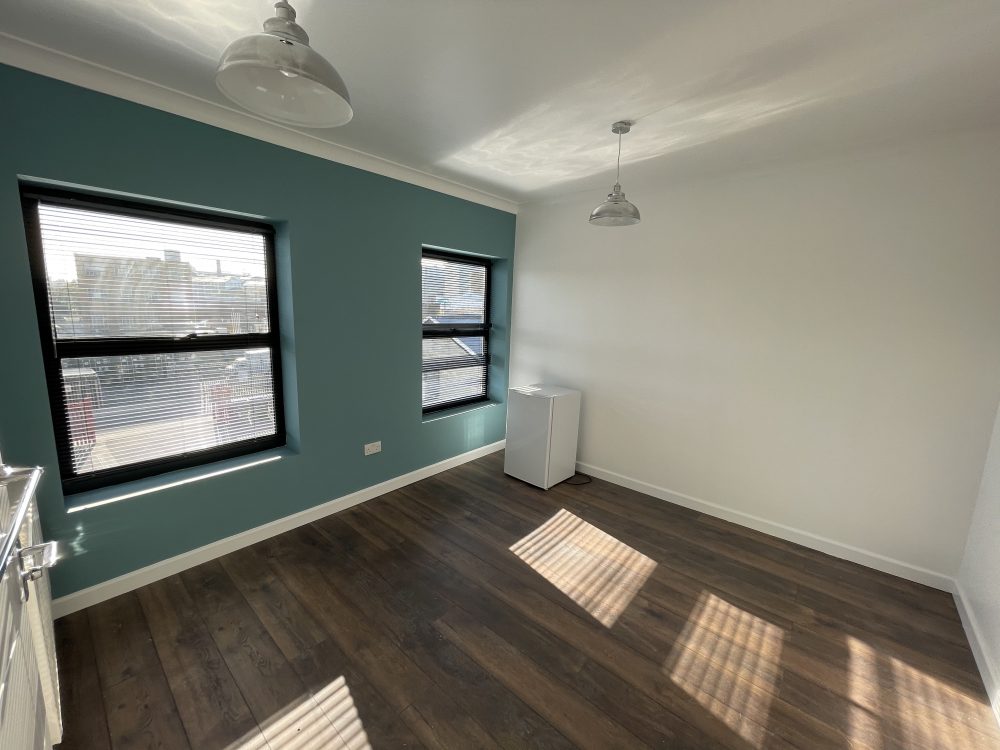 Creative live work style Studio flat Available to rent in E3 Hackney Wick Wick Lane Pic36