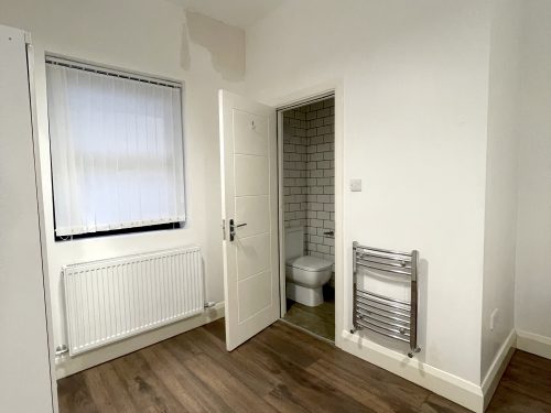 Creative live work style Studio flat Available to rent in E3 Hackney Wick Wick Lane Pic4