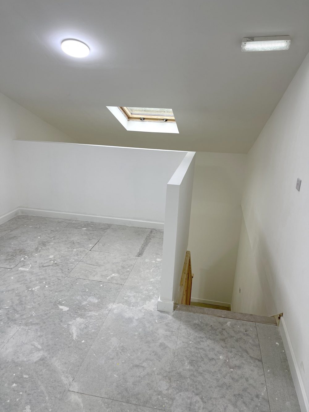 Creative live work style Studio flat Available to rent in EN3 Enfield Alxandra rd Pic14