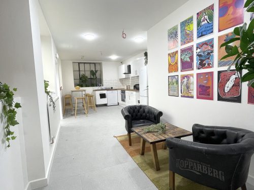 Creative live work style Studio flat Available to rent in EN3 Enfield Alxandra rd Pic18