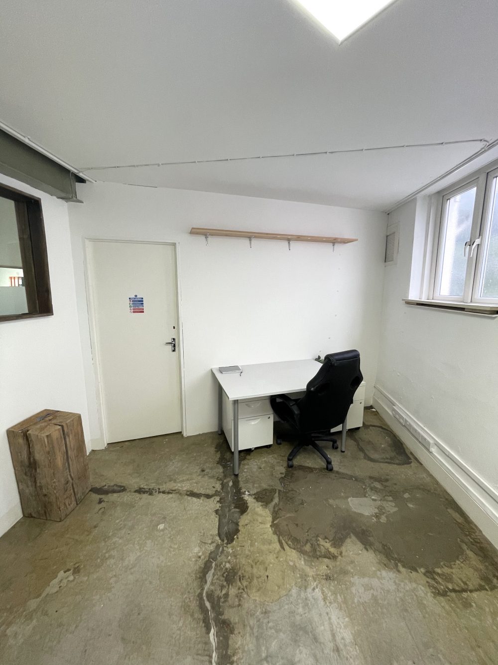 Ground Floor Studio Available to rent in N16 Green Lane Pic1