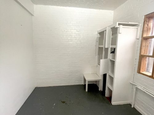 Ground Floor Warehouse Studio Available to rent in N15 Markfield Rd Pic2