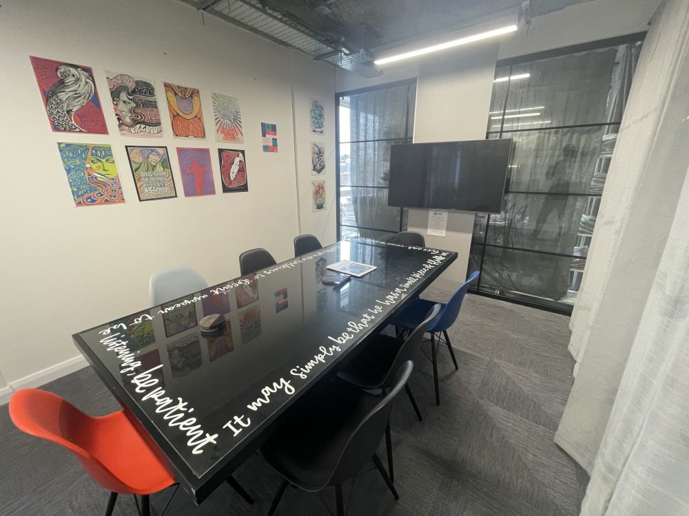 Communal Area – Creative Office : Art Studio : Private offices : Workshop areas available to rent in E10 Leyton Rookery ct Main yard studios Pic26