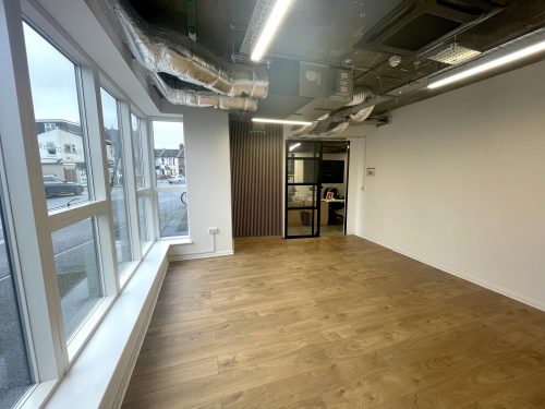 Creative Office : Art Studio : Private office : Workshop area available to rent in E10 Leyton Rookery ct Main yard studios Pic4