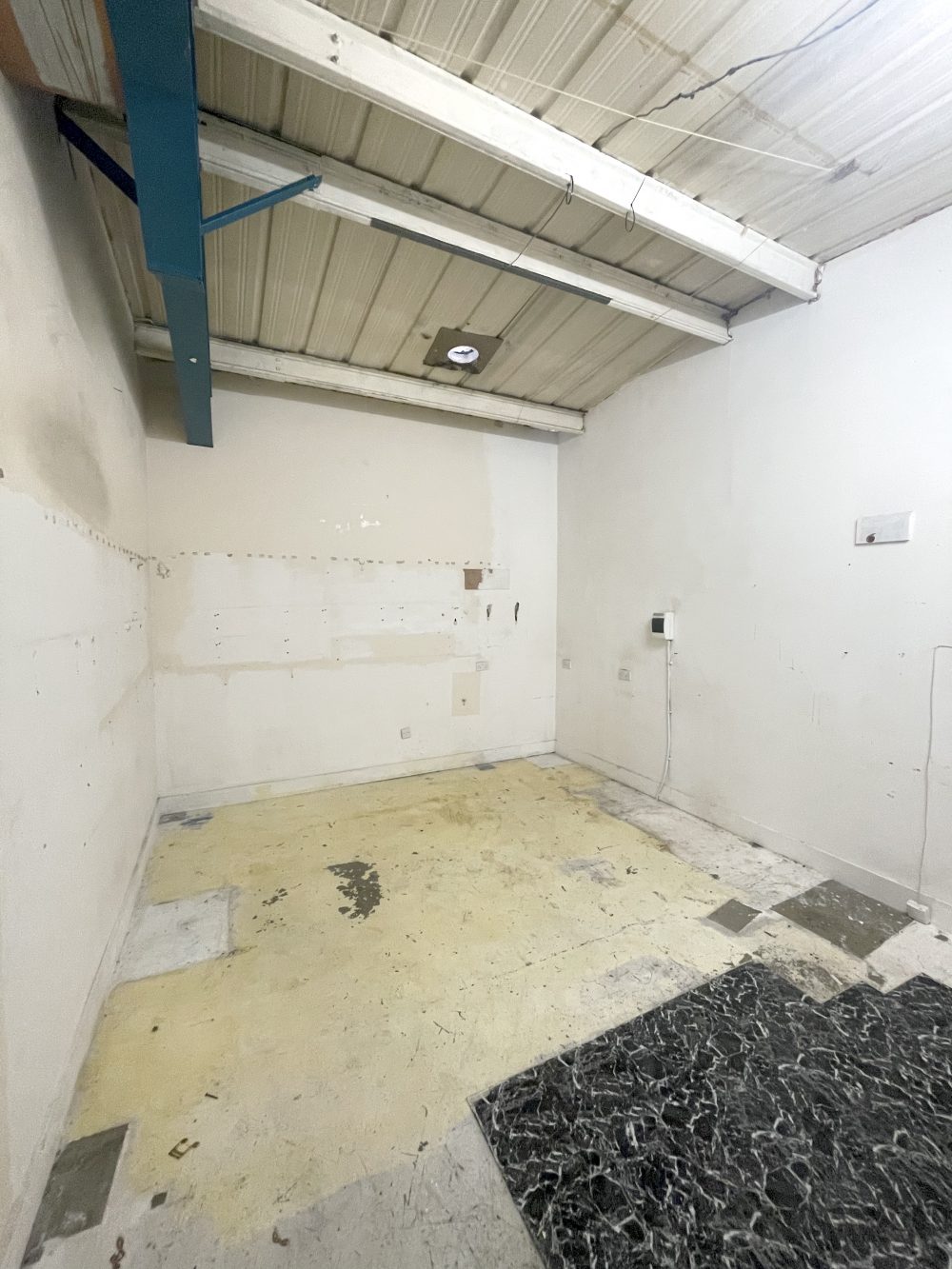 Creative Light industrial Art Studio To Rent in N16 Stoke Newington Shelford Place Pic2