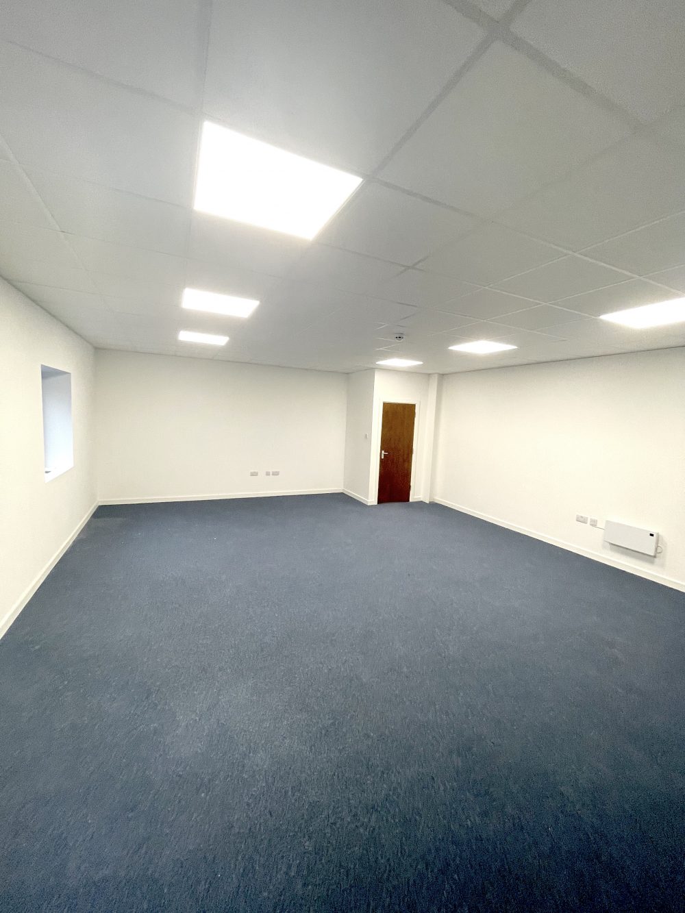 First floor office space : light idustrial creative artist studio to rent in E18 S South Woodford Pic 10