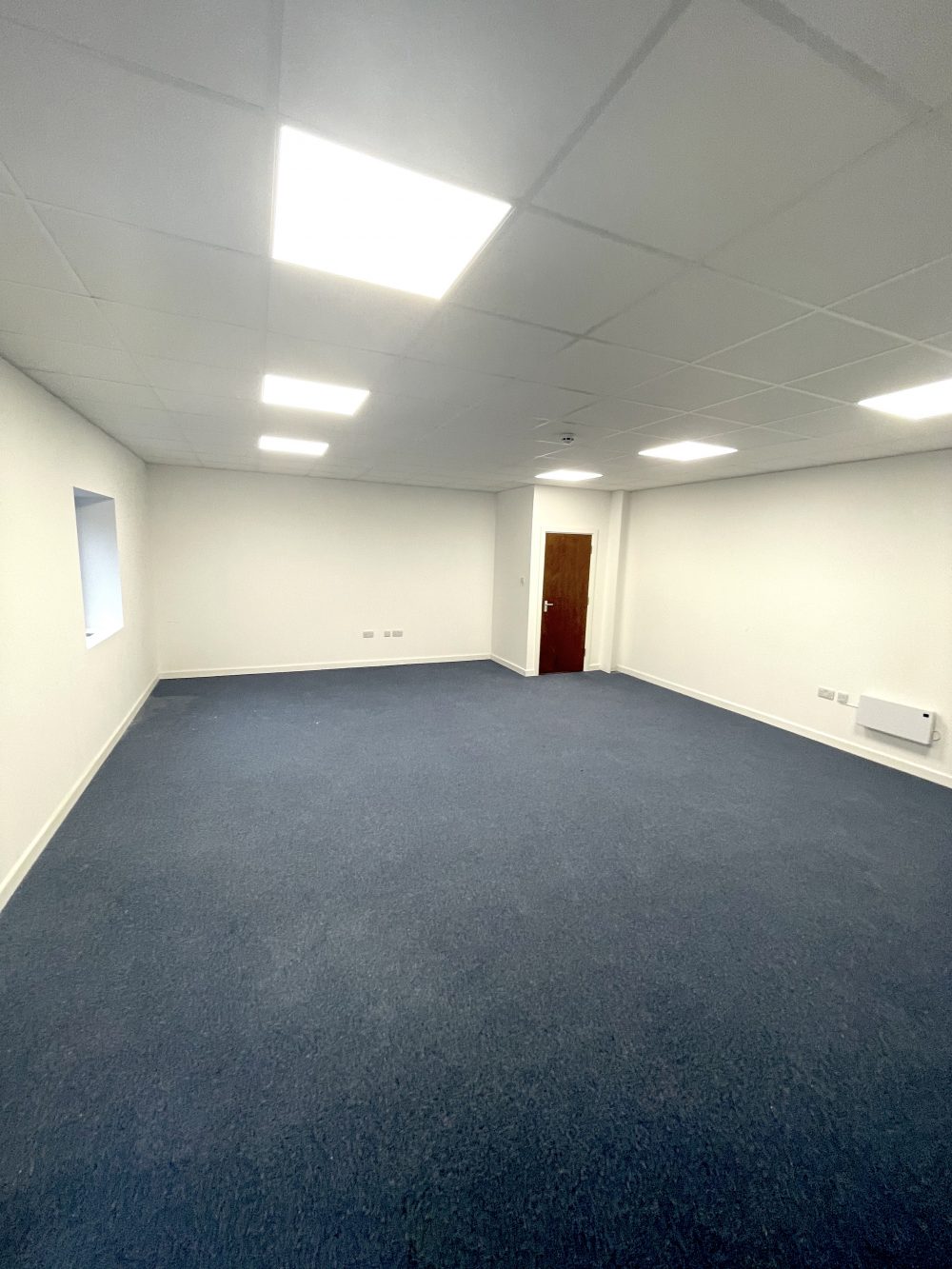 First floor office space : light idustrial creative artist studio to rent in E18 S South Woodford Pic 11