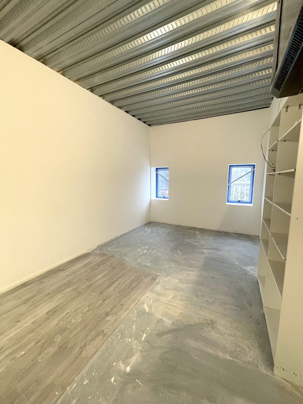 First floor office space : light idustrial creative artist studio to rent in E18 S South Woodford Pic 13