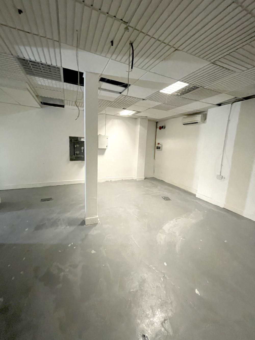 Huge Ground Floor Shop to rent on Wandsworth High Street SW18 Pic18